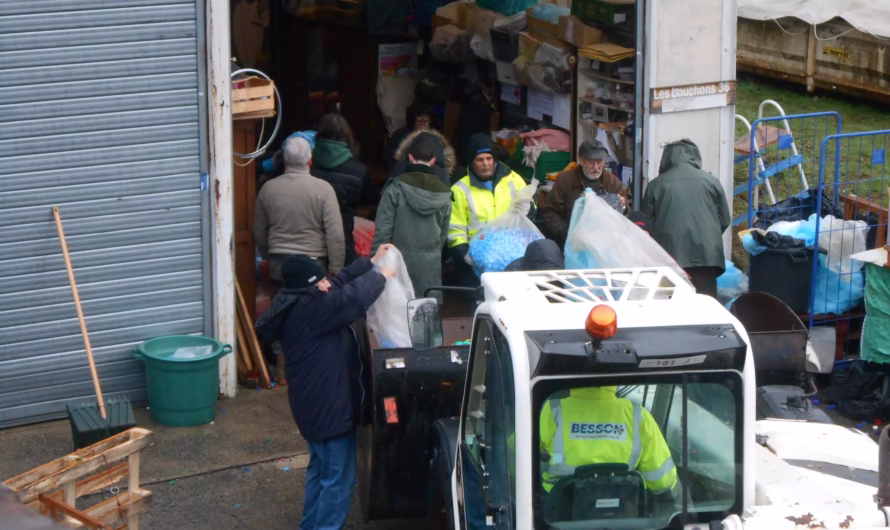 12 T 220 au départ de CHATEAUROUX (Indre)