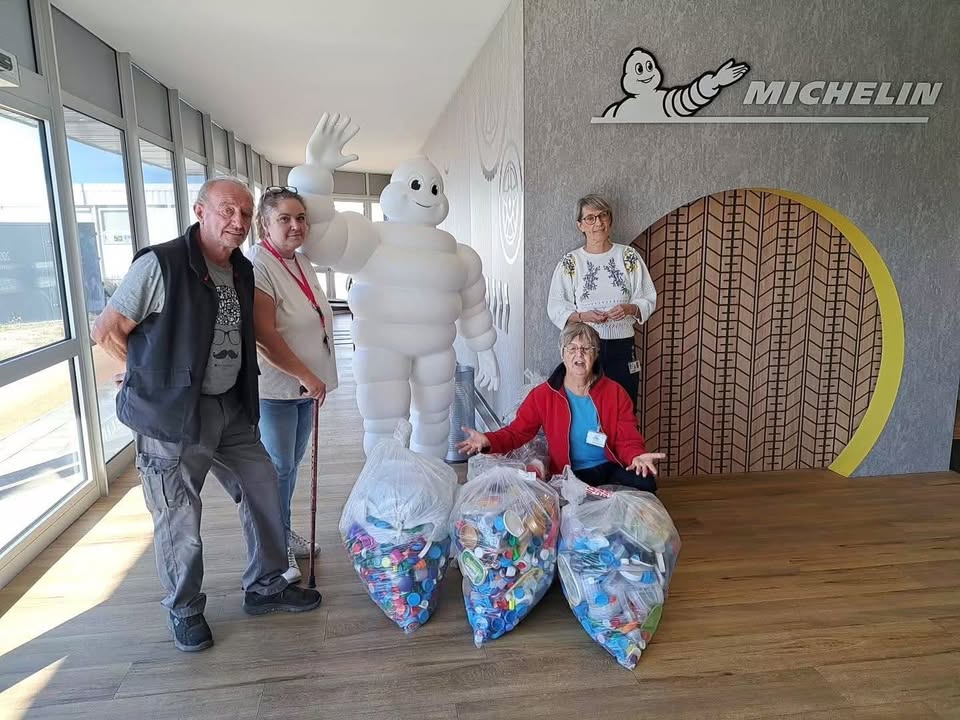👀 Dans nos régions : 48 kg de bouchons collectés chez notre partenaire MICHELIN à…